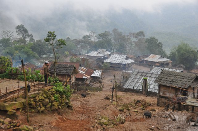 31 - The Akha village.jpg